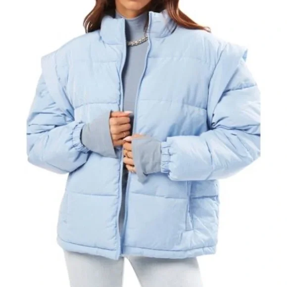 NWT WEWOREWHAT Snap Off Sleeve Puffer Jacket in Blue Bell - Picture 1 of 16